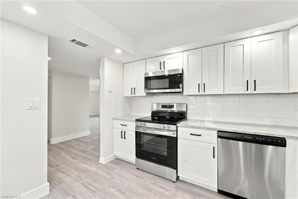 GLADES COUNTRY CLUB - Residential