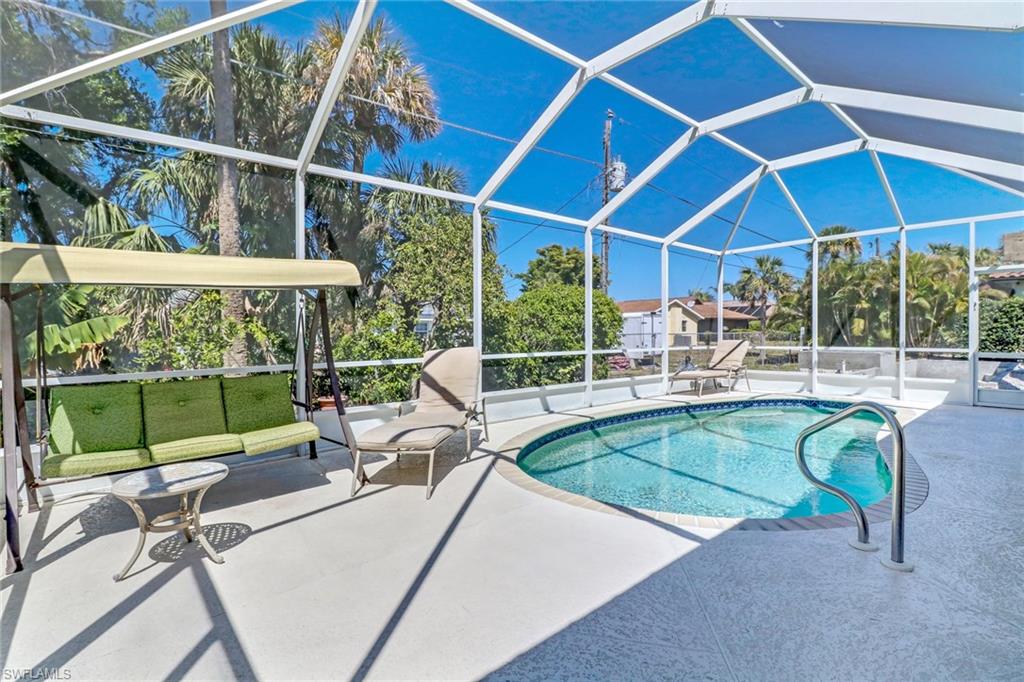 NAPLES PARK - Residential