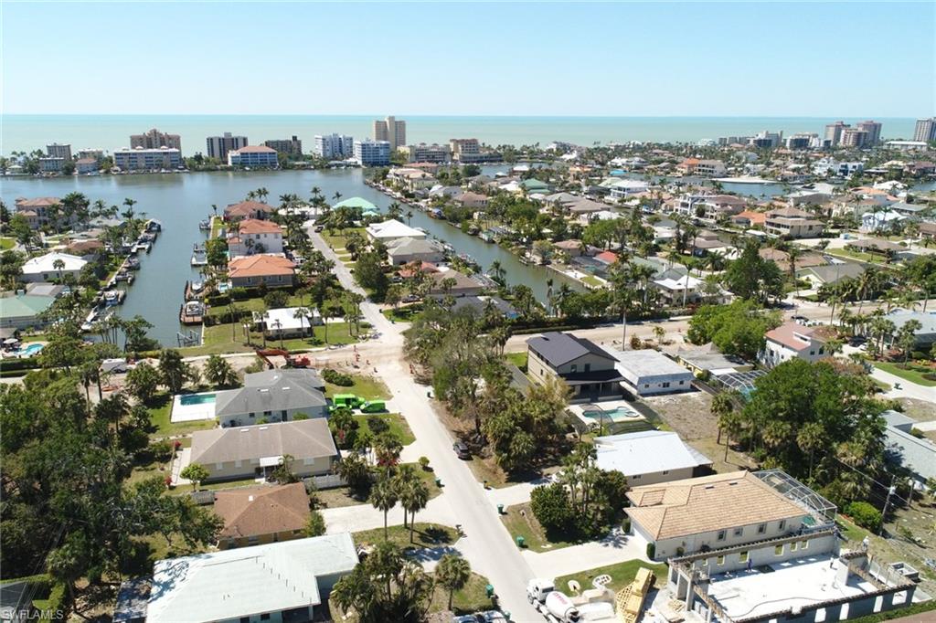 NAPLES PARK - Residential