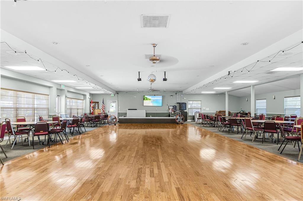 OAK PARK VILLAGE CO-OP INC - Residential