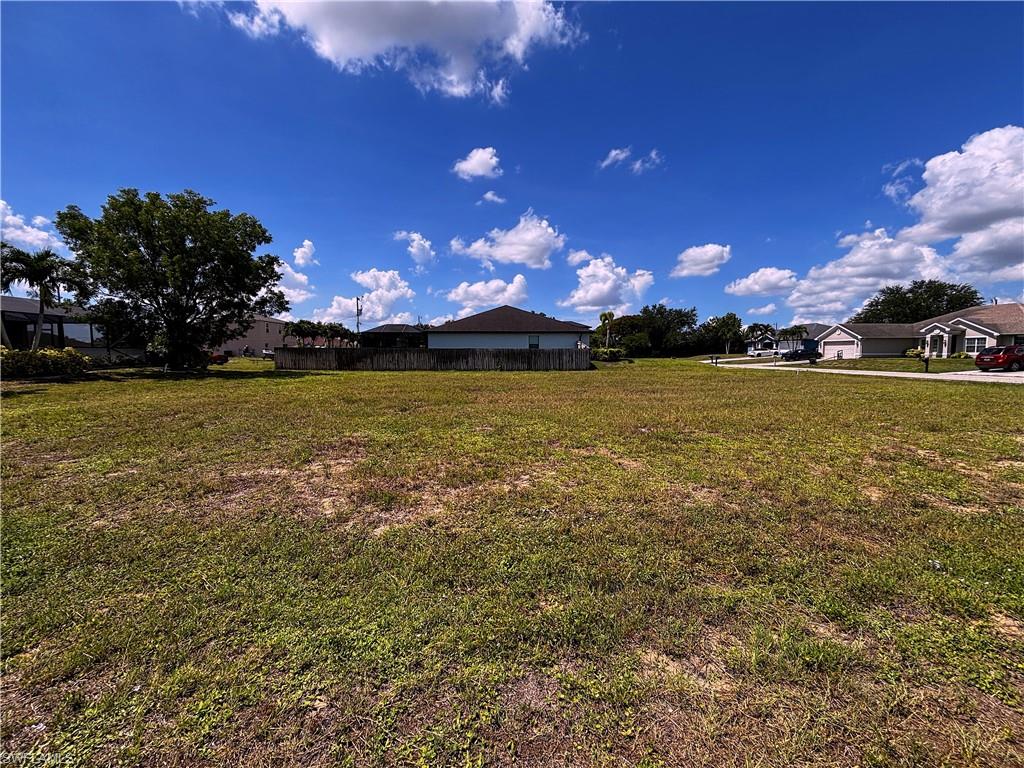 CAPE CORAL - Land