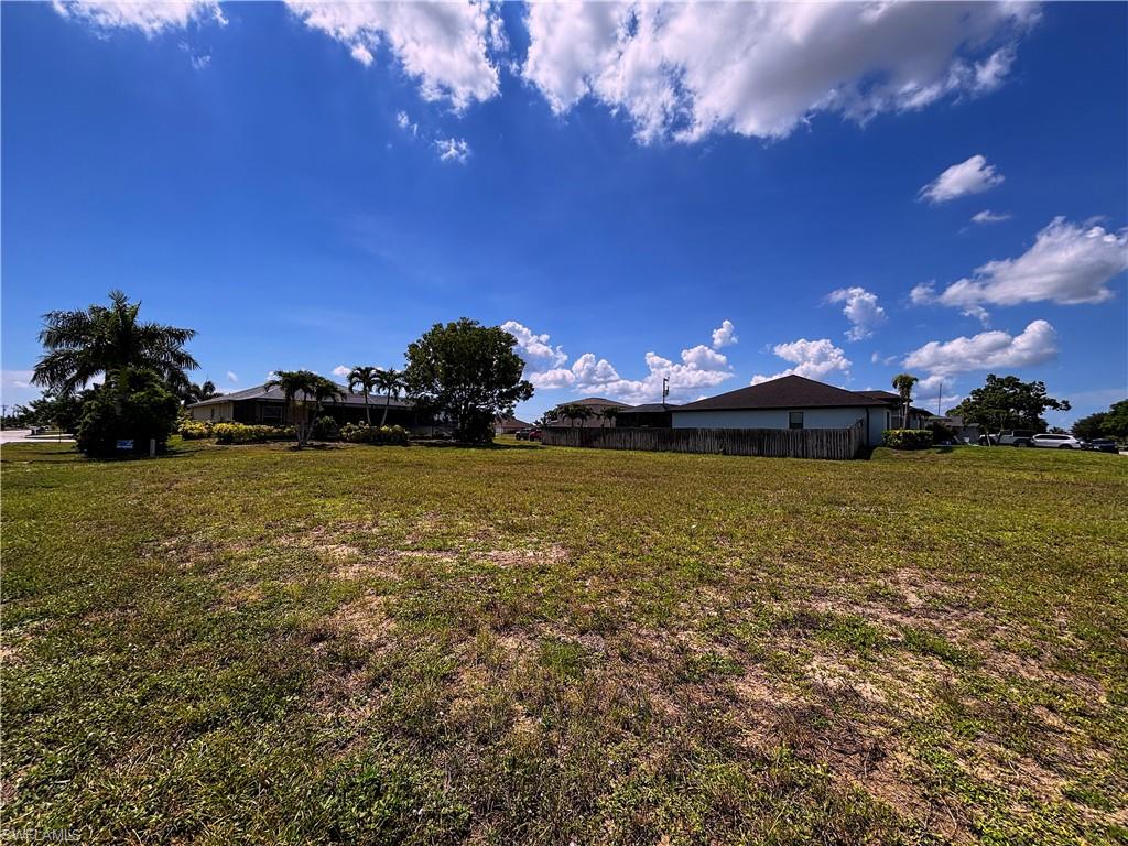 CAPE CORAL - Land