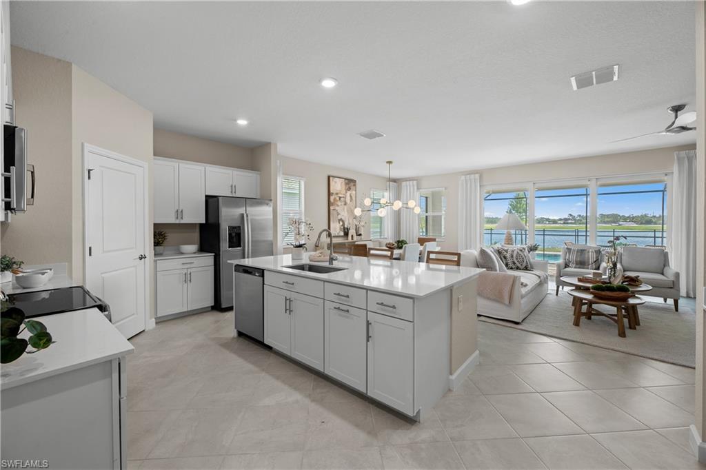 COUNTRY CLUB - Residential