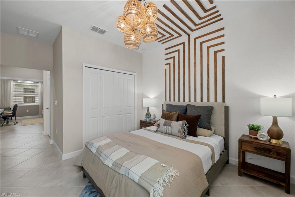 COUNTRY CLUB - Residential