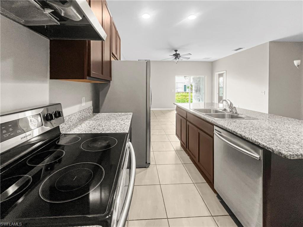 CAPE CORAL - Residential Lease