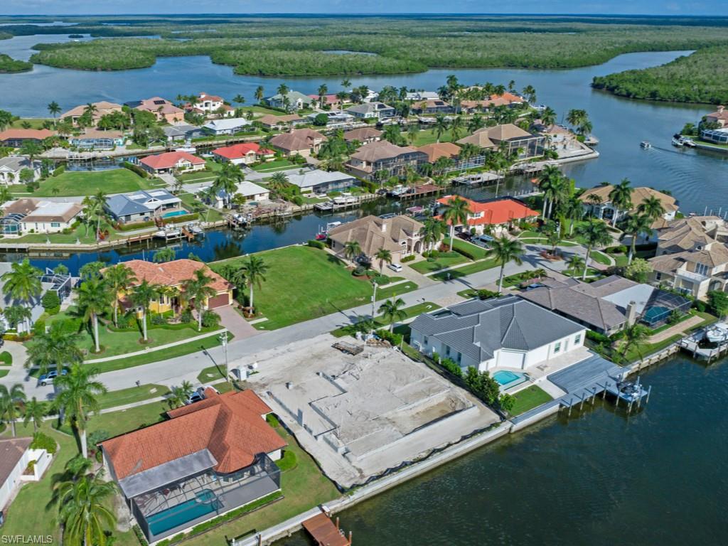 MARCO BEACH - Residential