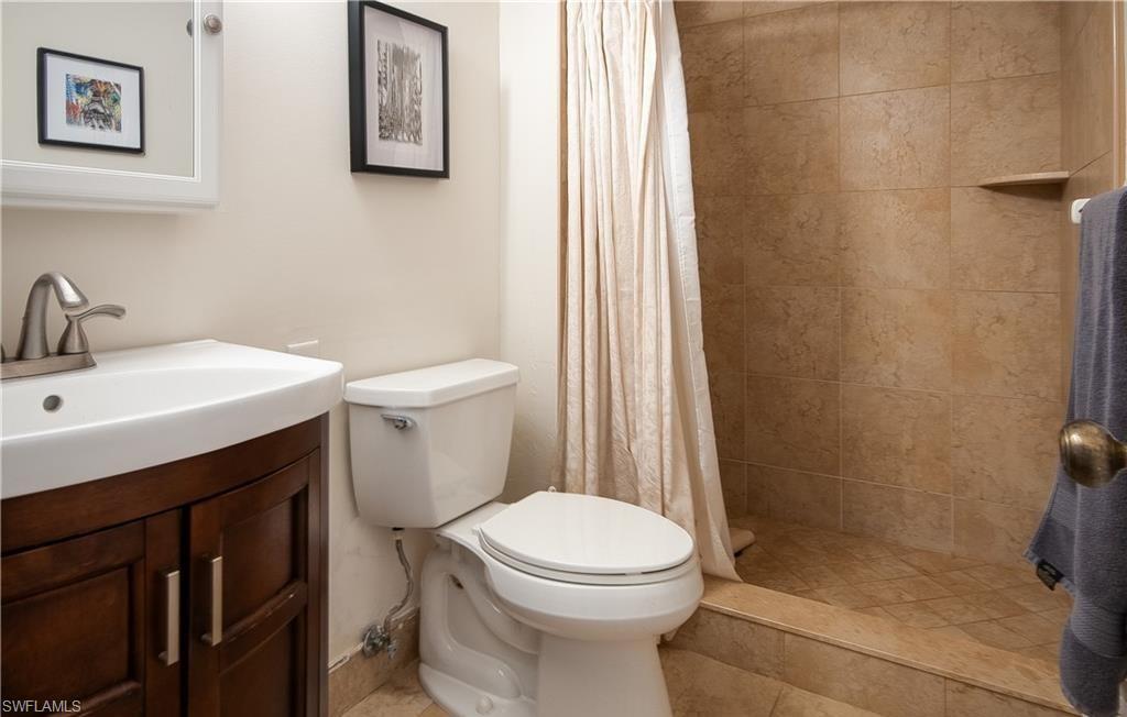 HIGH POINT COUNTRY CLUB - Residential Lease