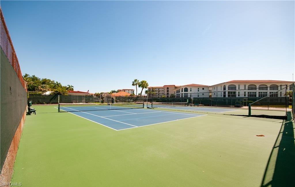HIGH POINT COUNTRY CLUB - Residential Lease