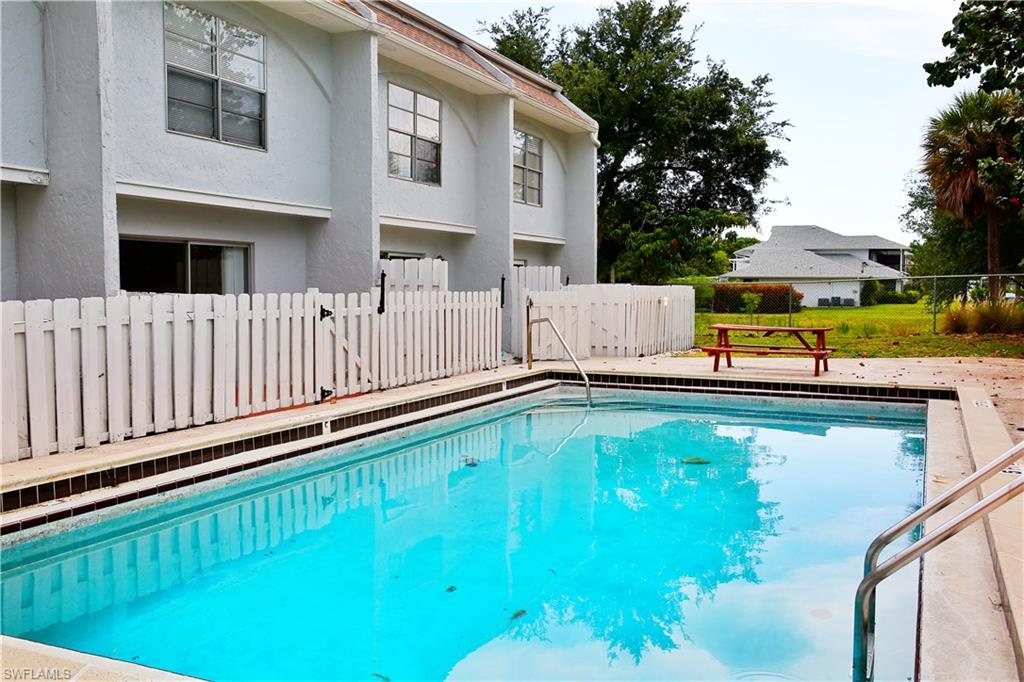 CORAL BAYVIEW CONDO - Residential