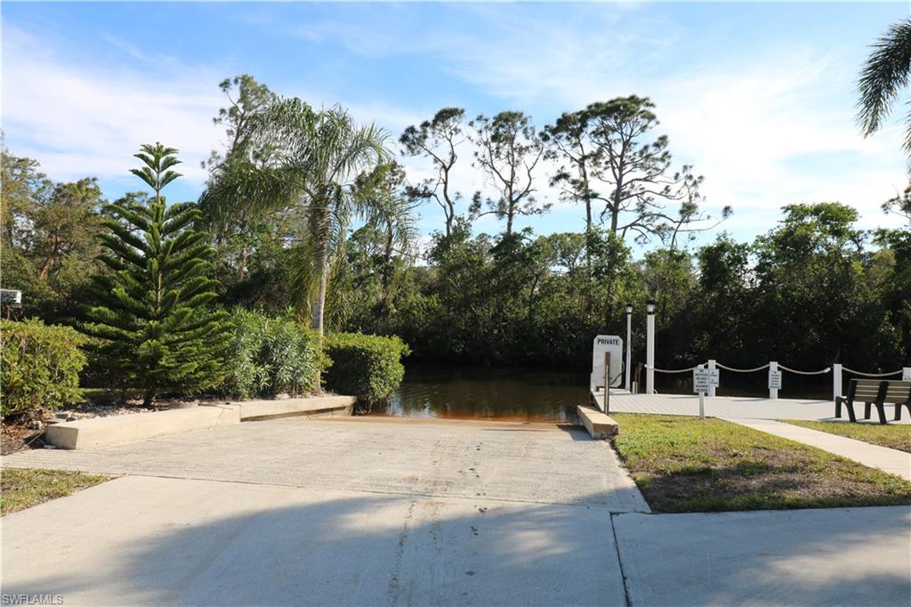 COACHLIGHT MANOR MOBILE HOME - Land