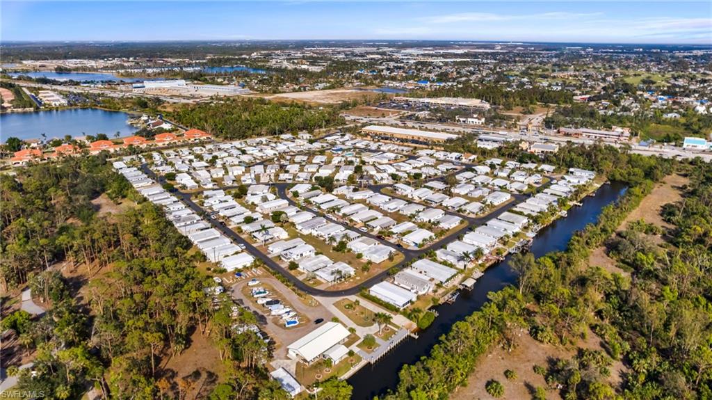 COACHLIGHT MANOR MOBILE HOME - Land