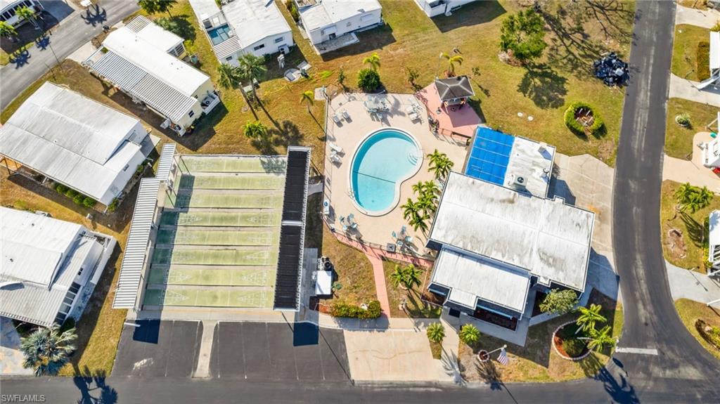 COACHLIGHT MANOR MOBILE HOME - Land