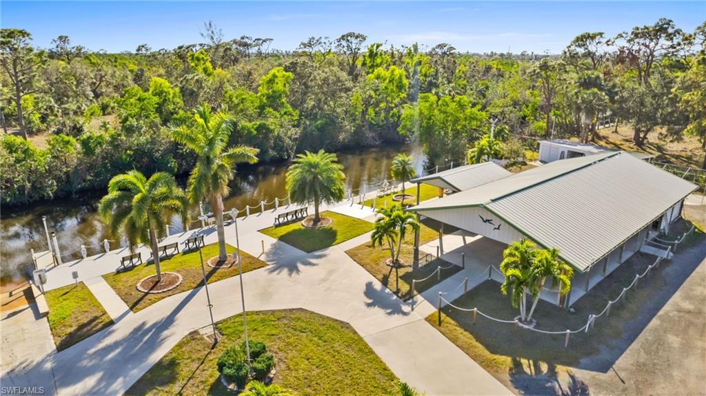 COACHLIGHT MANOR MOBILE HOME - Land