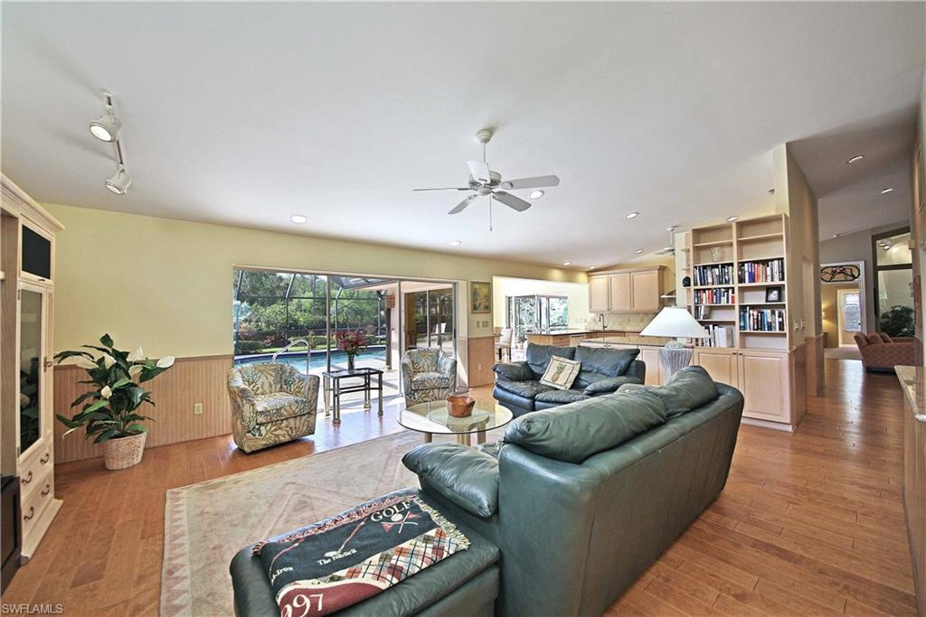 MAHOGANY BEND - Residential