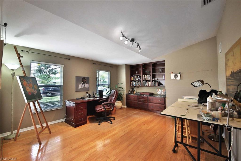 MAHOGANY BEND - Residential