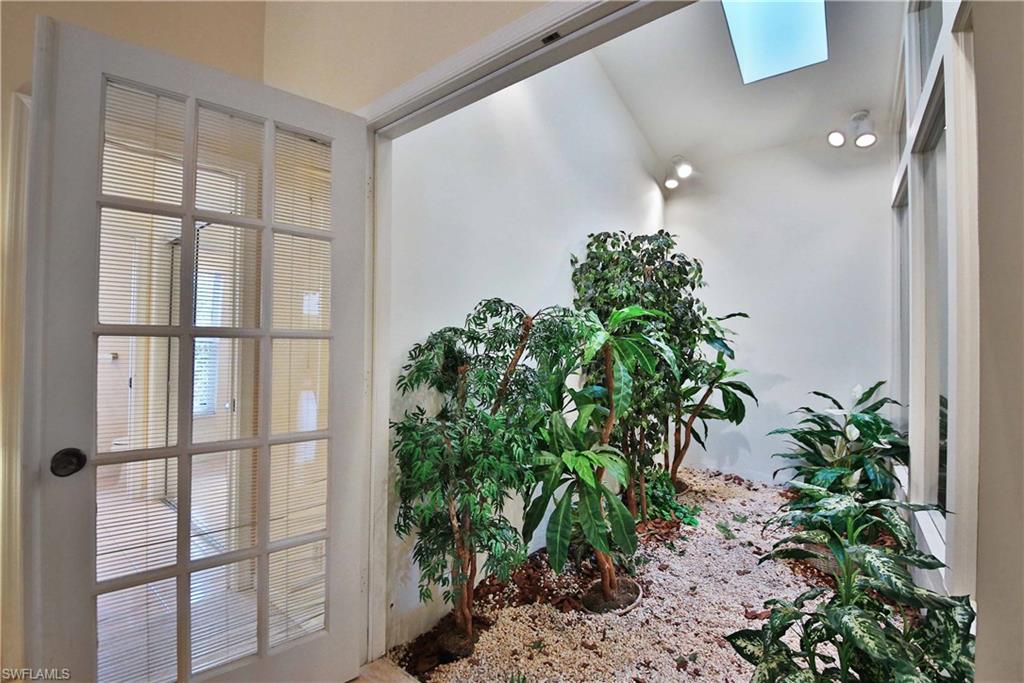 MAHOGANY BEND - Residential