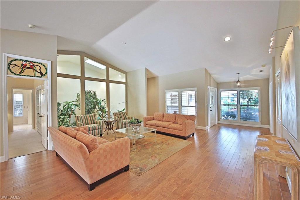 MAHOGANY BEND - Residential