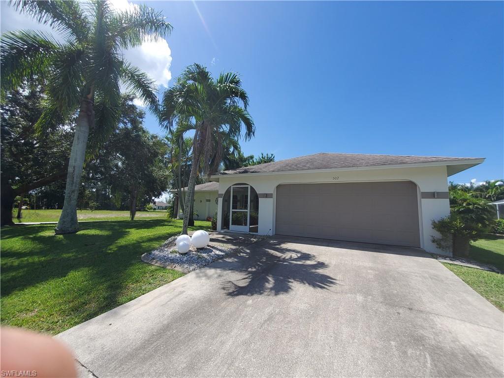 Well maintened Single Family pool home. Great location near Veterans Pkwy and Skyline Blvd S. 
...This is an awesome home for a small family. Enclosed Swimming Pool is heated and on the southside of the property. 3 Bedrooms and 2 Bathrooms. Fully furnished. ready to move in. Seller MAY consider financing with a substential amount down-payment and competitive rates
