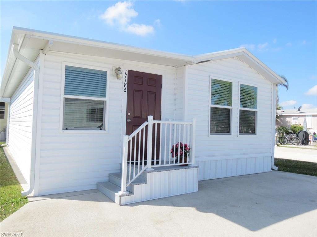 GRANADA LAKES ADULT  RV RESORT - Residential