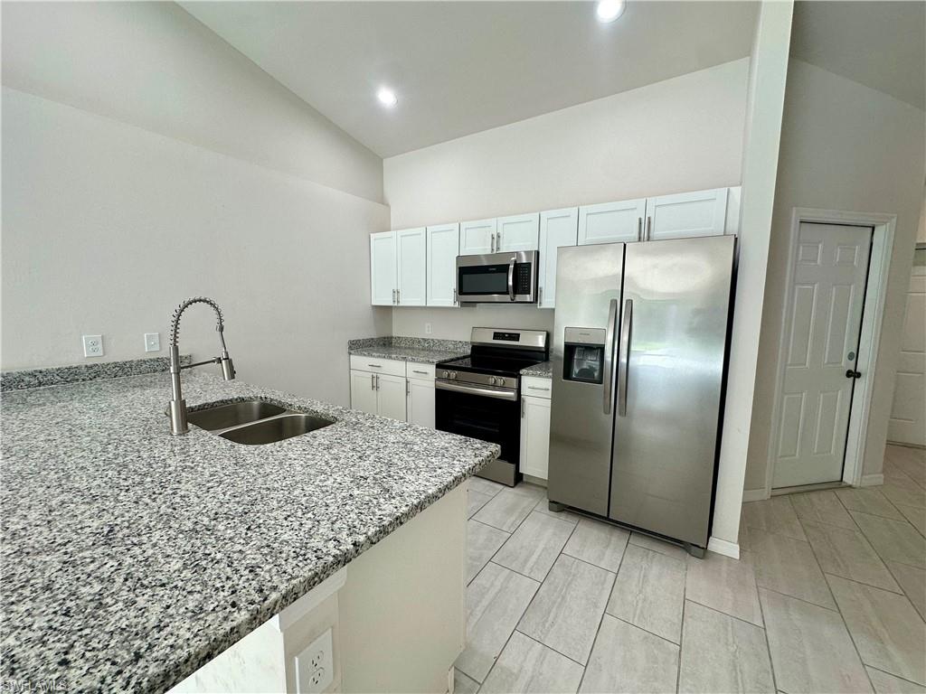 CAPE CORAL - Residential Lease