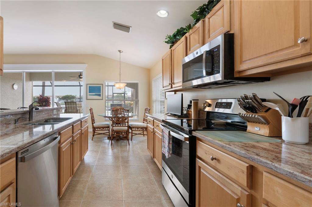 MAJESTIC POINTE - Residential