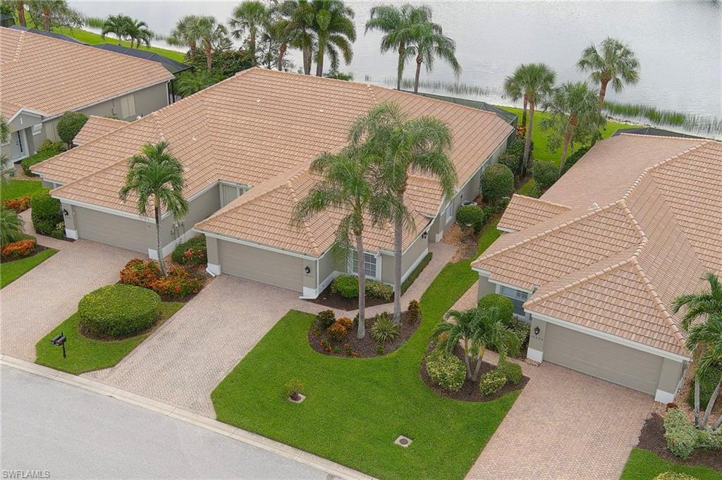 MAJESTIC POINTE - Residential