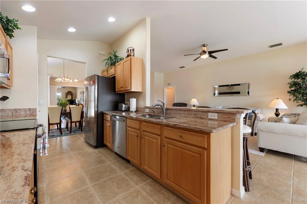 MAJESTIC POINTE - Residential