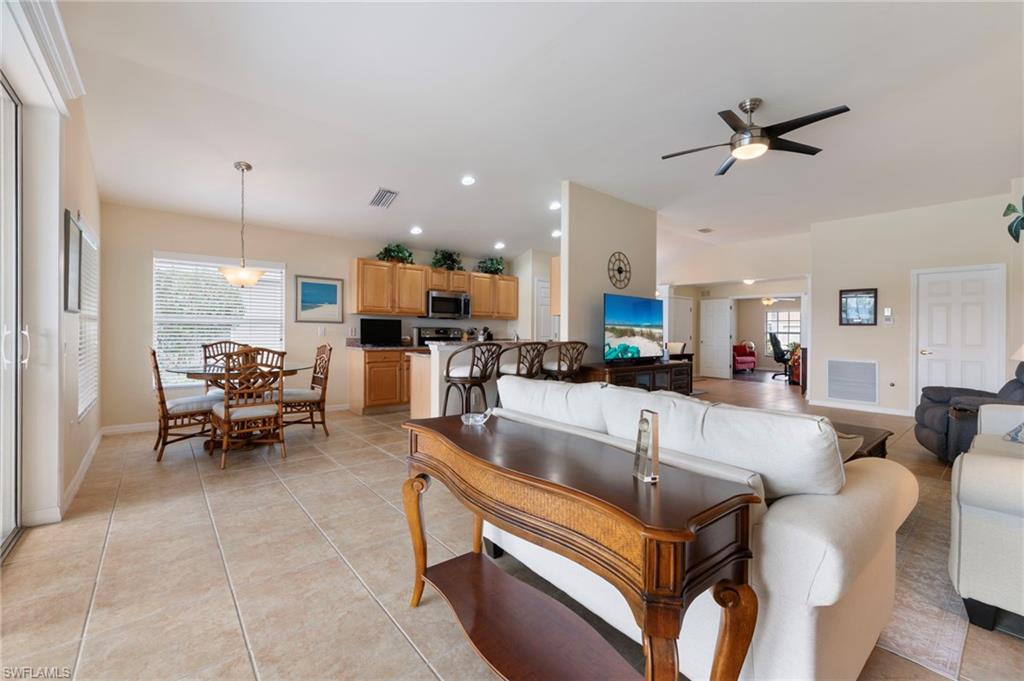 MAJESTIC POINTE - Residential