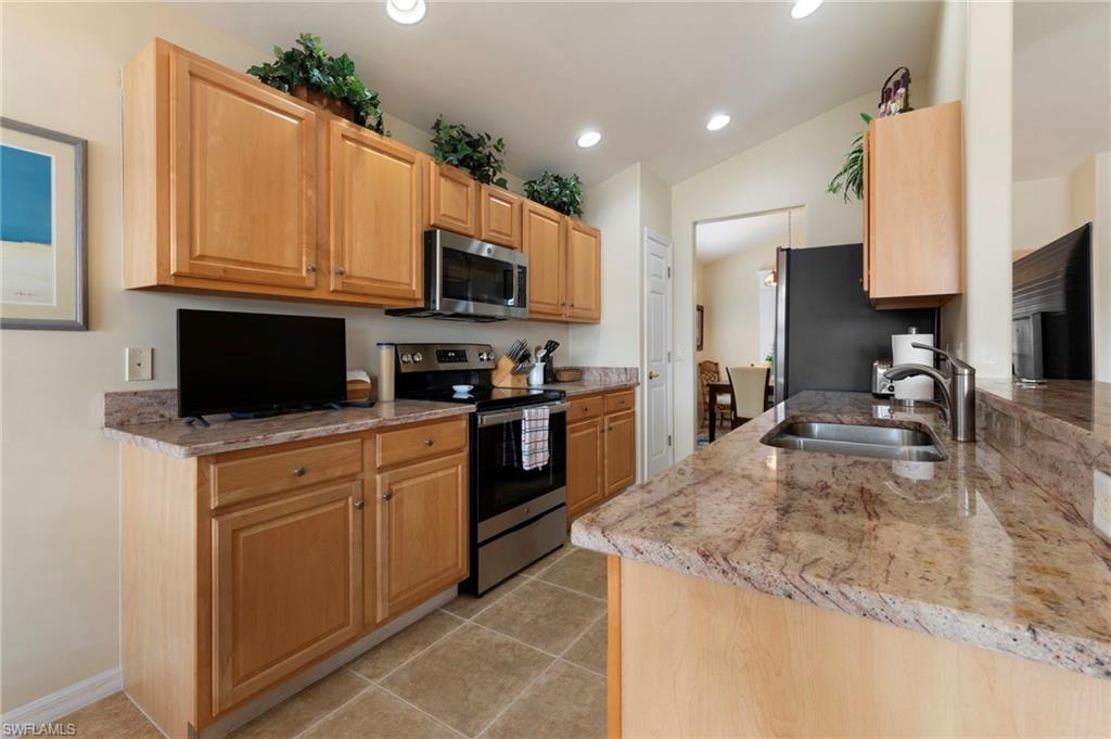 MAJESTIC POINTE - Residential