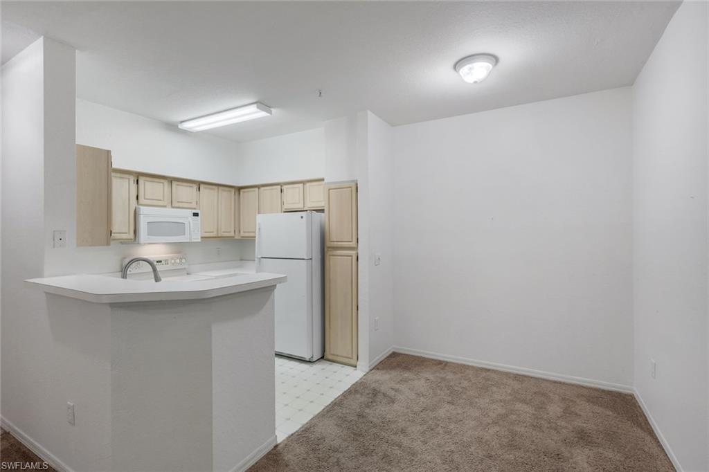 THE TIDES AT PELICAN LANDING - Residential