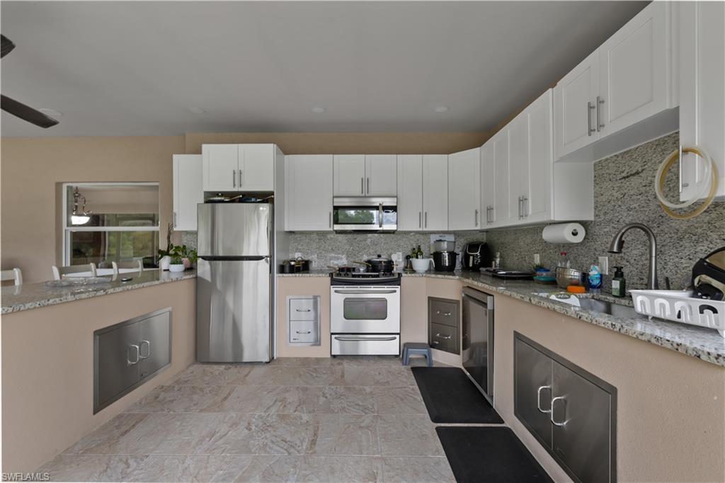 GOLDEN GATE ESTATES - Residential