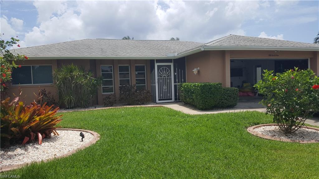 Wow Don't Miss This totally updated SAILBOAT ACCESS Home
close to Tarpon Point!!. This home offers the Florida lifestyle with an open concept floor plan and an EXTRA big kitchen with lots of
cabinets. New Heated Pool and Hot Tub, 20" Tile throughout, kitchen and bathroom cabinets refaced, granite counter tops and back
splash, Led lanai lights around the perimeter of pool cage, fresh paint inside and out. A boaters dream this property is located only 15
minutes to the river and 5.3 miles to marker 99 and the Gulf of Mexico. This home is being offered TURNKEY.....so pack your bags
and start living the dream!