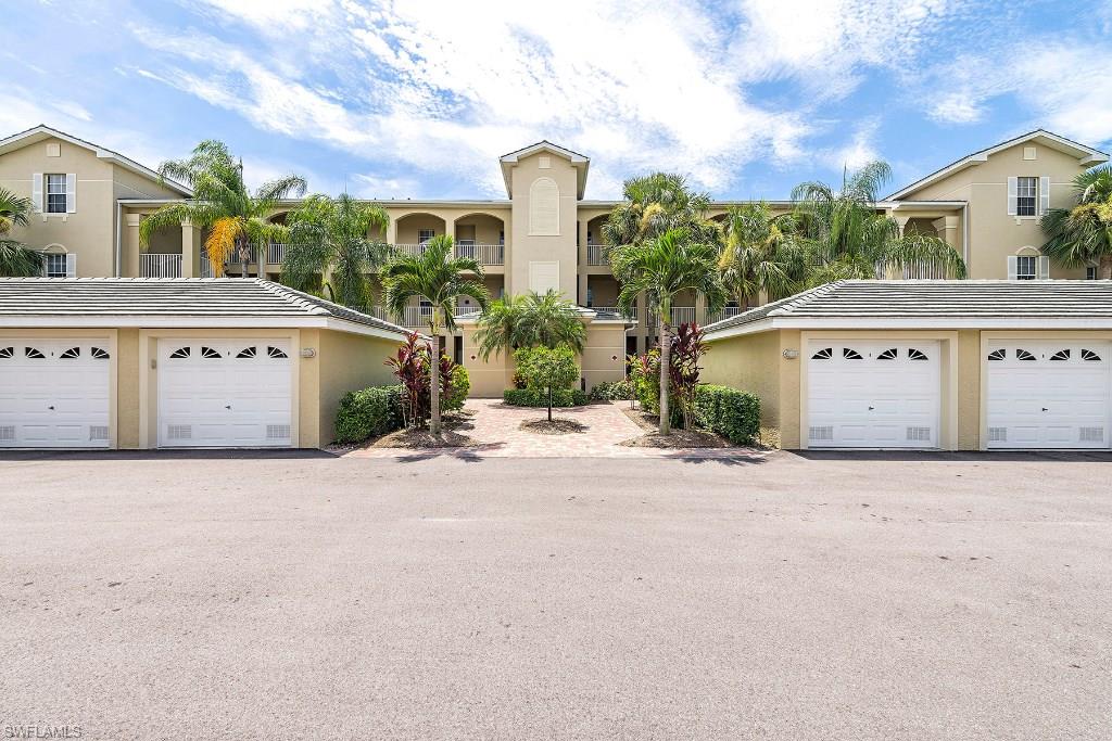 POINTE AT PELICAN LANDING - Residential