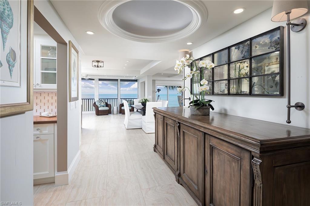 LAURENTIANS - Residential