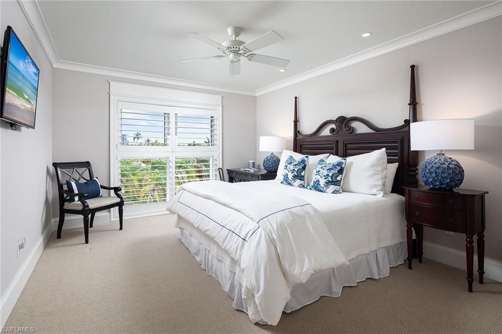 LAURENTIANS - Residential