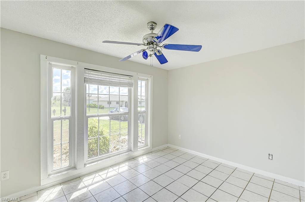 SAN CARLOS PARK - Residential