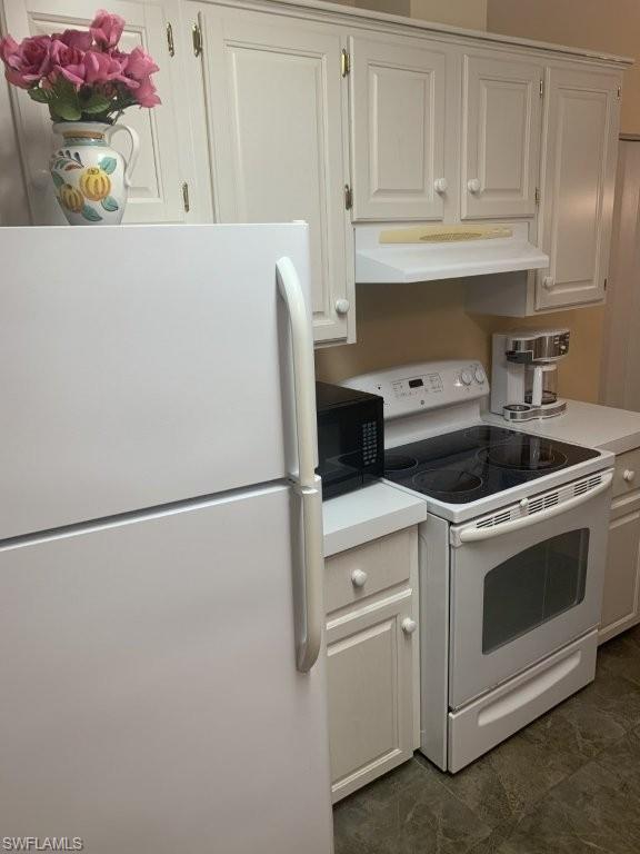 CAROUSEL COVE - Residential Lease