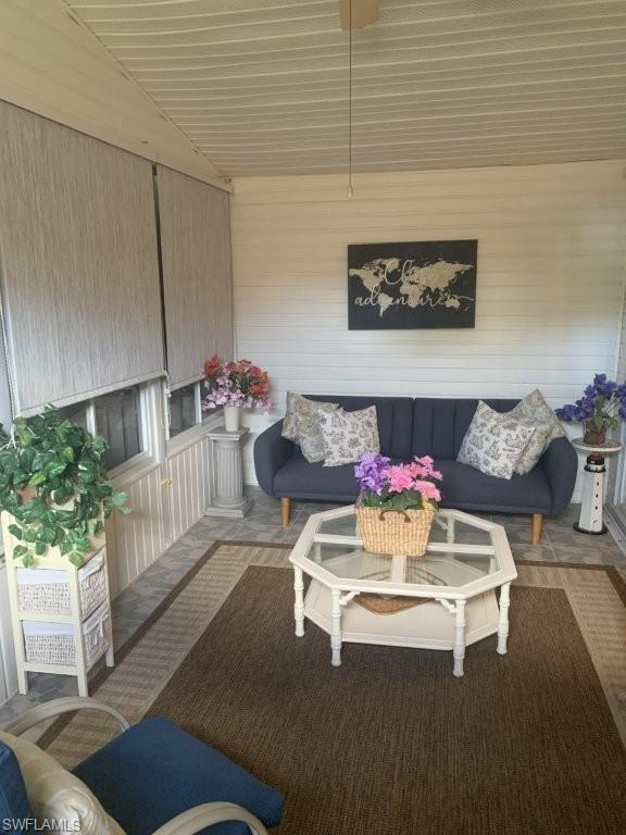 CAROUSEL COVE - Residential Lease