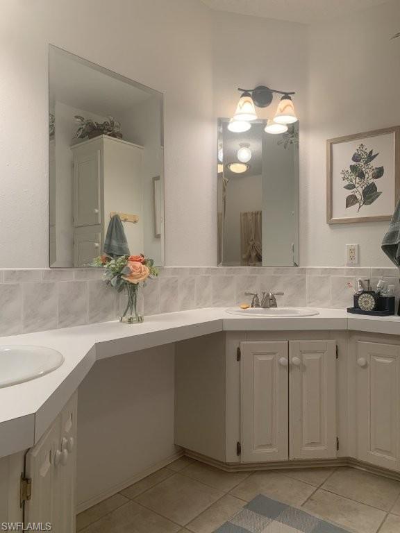 CAROUSEL COVE - Residential Lease