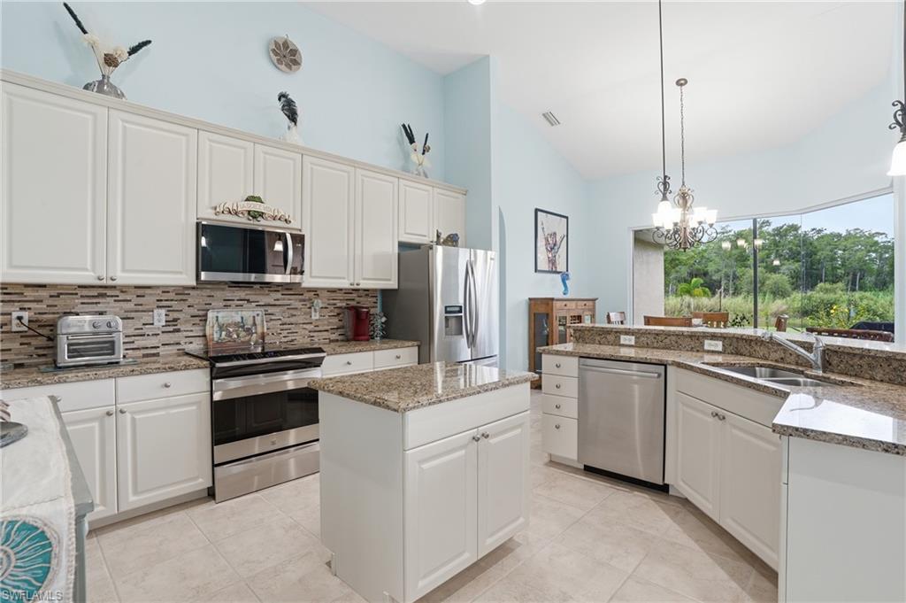 ROYAL PALM GOLF ESTATES - Residential