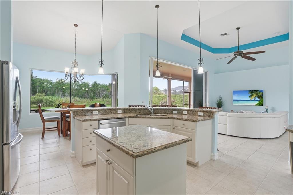 ROYAL PALM GOLF ESTATES - Residential