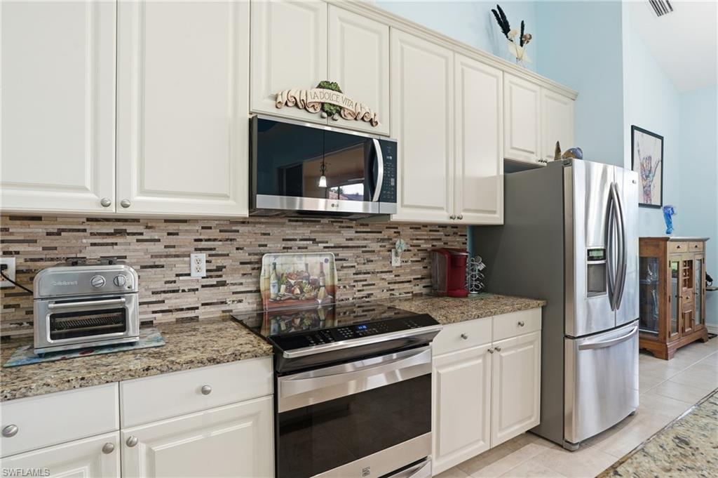 ROYAL PALM GOLF ESTATES - Residential