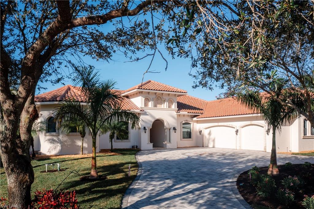 RIVERBROOKE - Residential