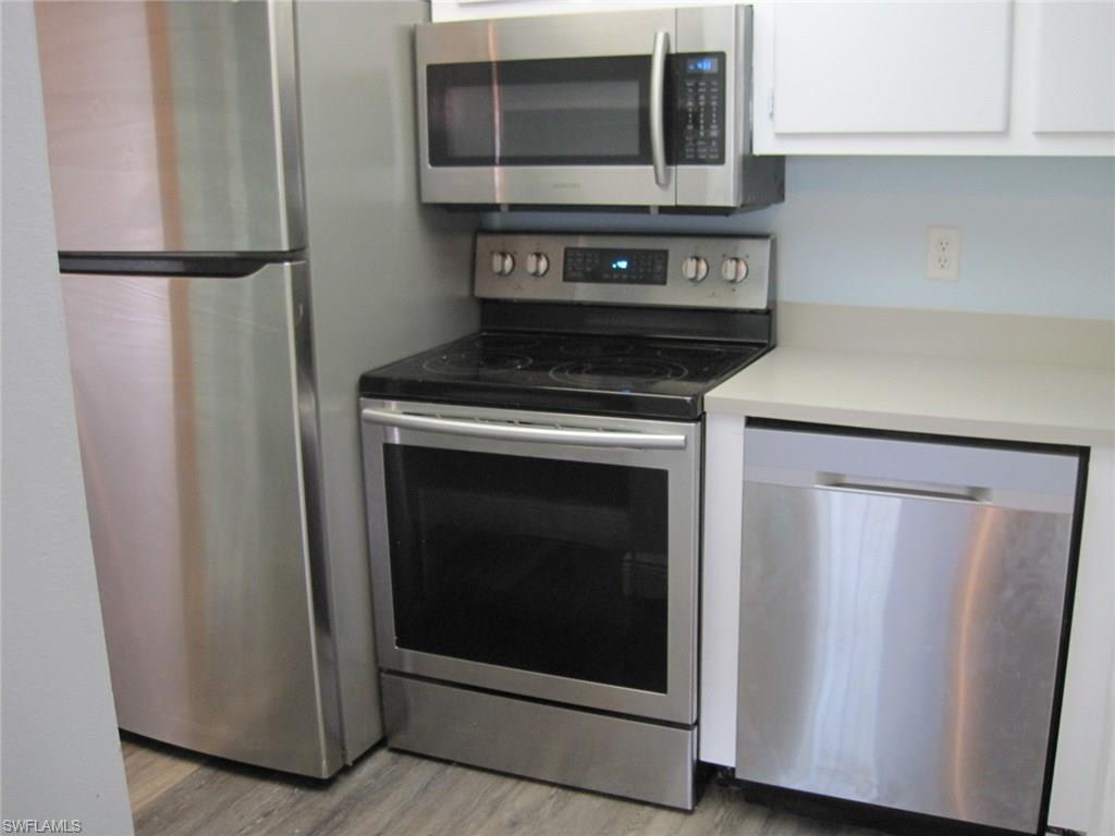 WINDSOR WEST - Residential