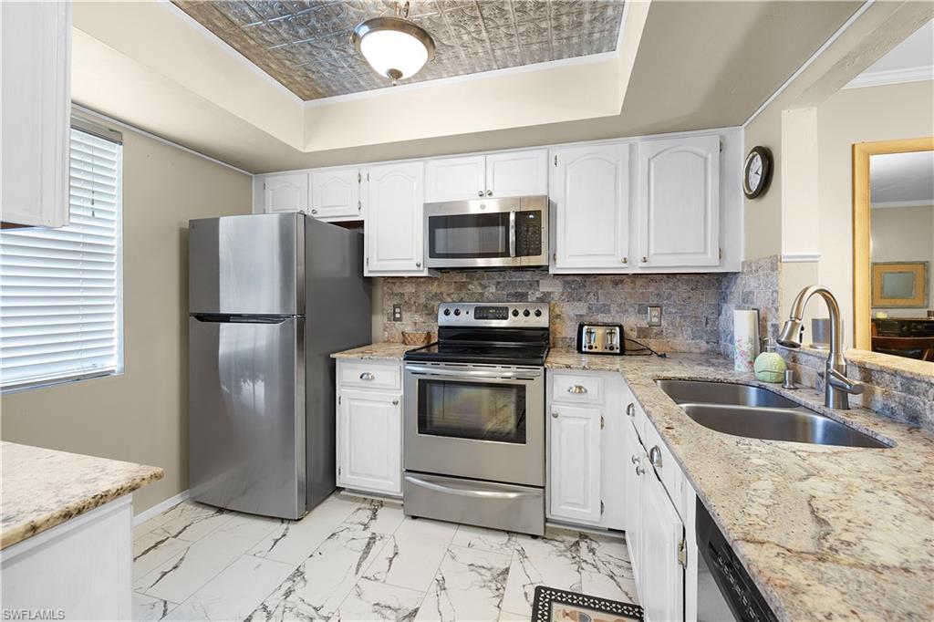 BOCA CIEGA VILLAGE - Residential