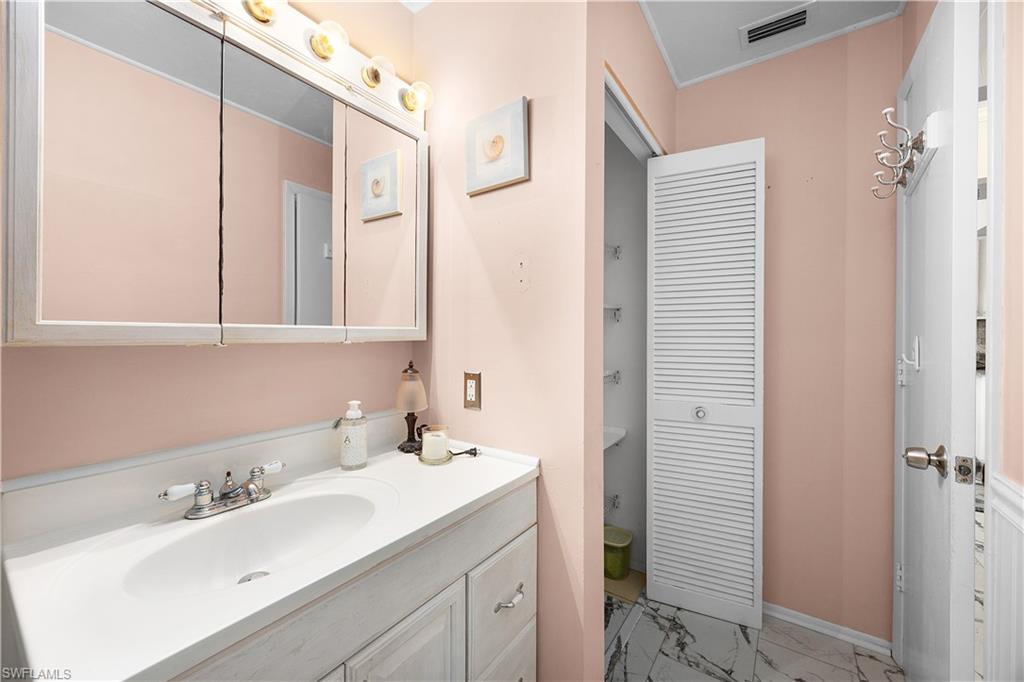 BOCA CIEGA VILLAGE - Residential
