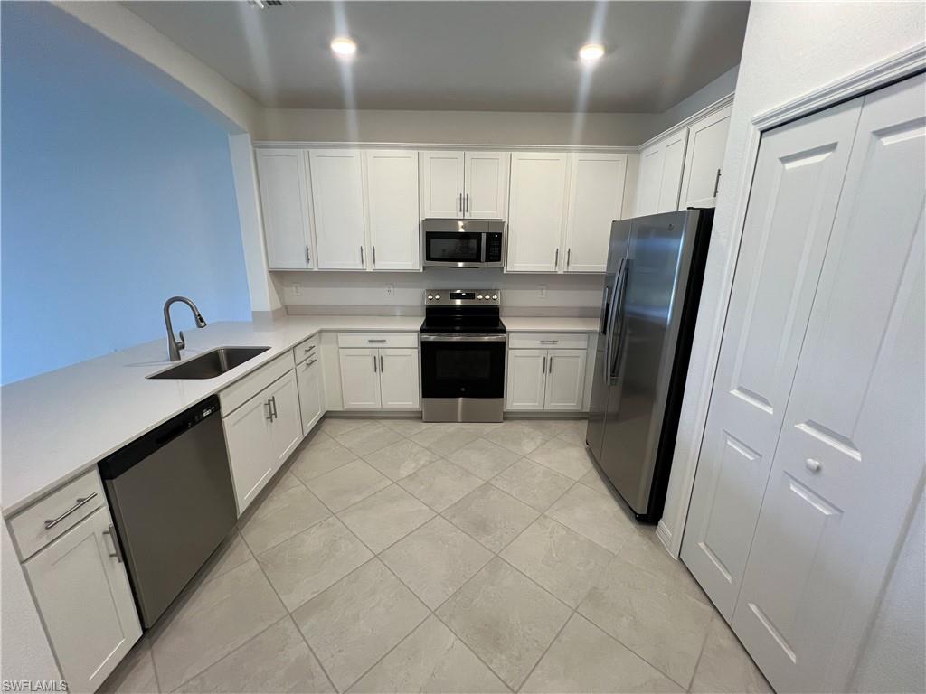 THE GROVES AT ORANGE BLOSSOM RANCH - Residential Lease