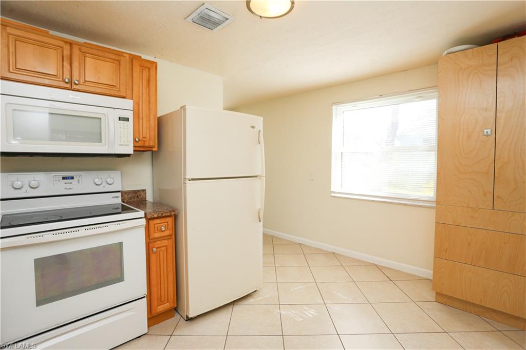 TRAIL ACRES - Residential Lease