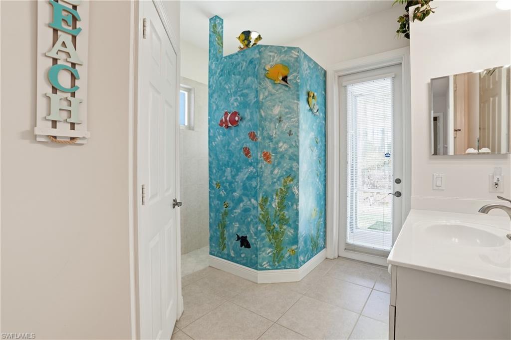 COLLIER WOODS - Residential