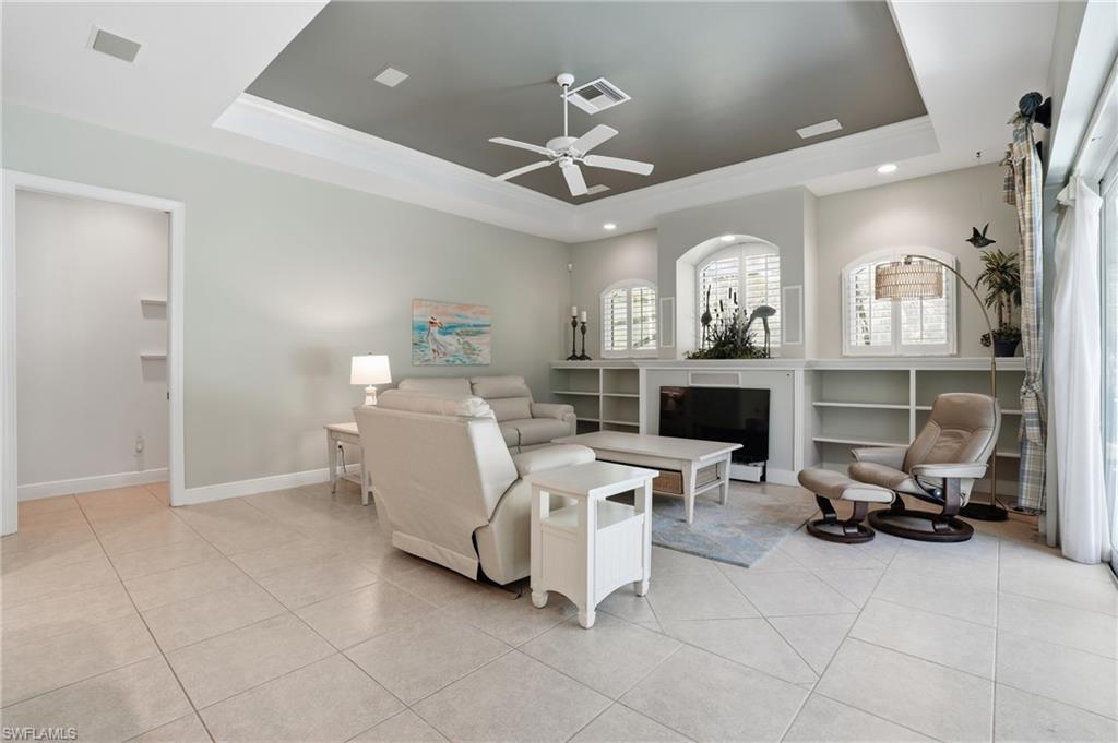 COLLIER WOODS - Residential